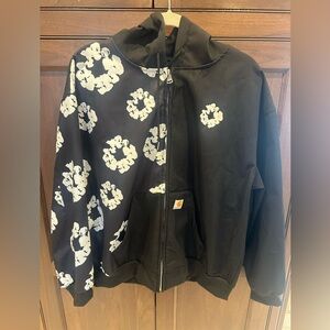 Never worn Men’s Large Hoodie. Hoodie is a silky material and runs small.